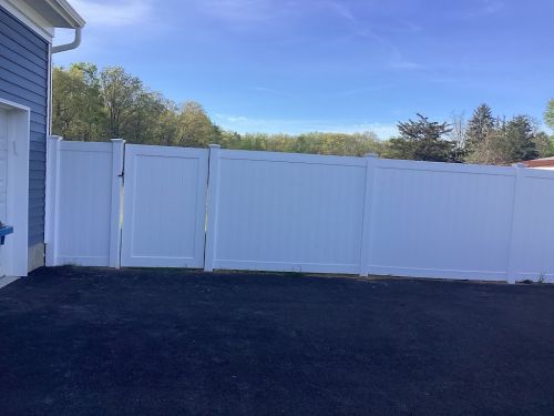  alt='I rarely leave negative reviews, but my experience with NJ Best Lawns, Sprinklers & Fencing was one of the worst I